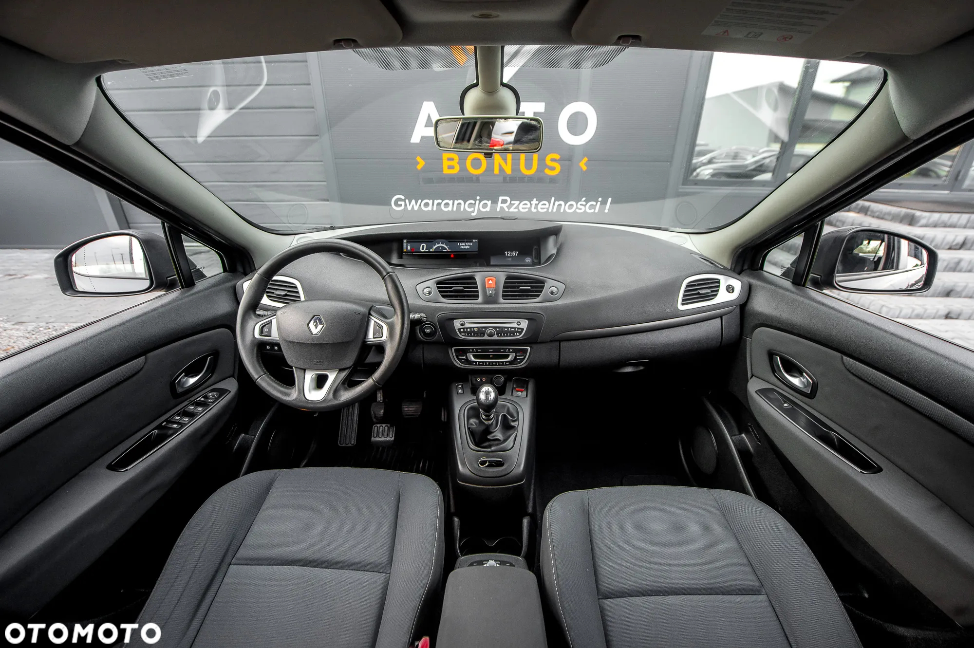 Renault Grand Scenic 1.9 dCi FAP Dynamique - 25