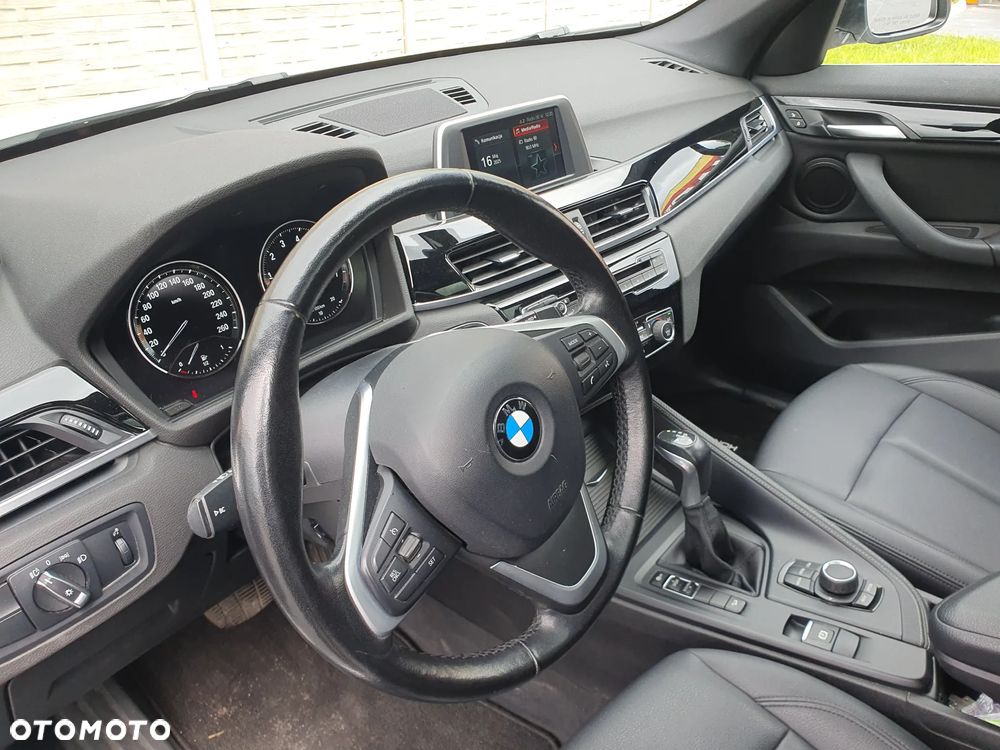 BMW X1 xDrive25i xLine - 13