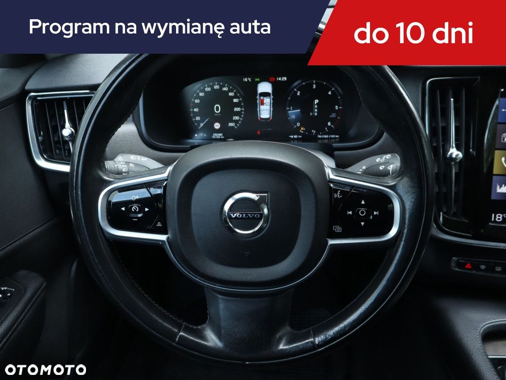 Volvo V90 Cross Country - 18