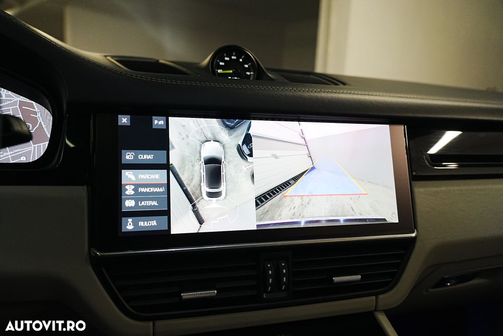 Porsche Cayenne - 40