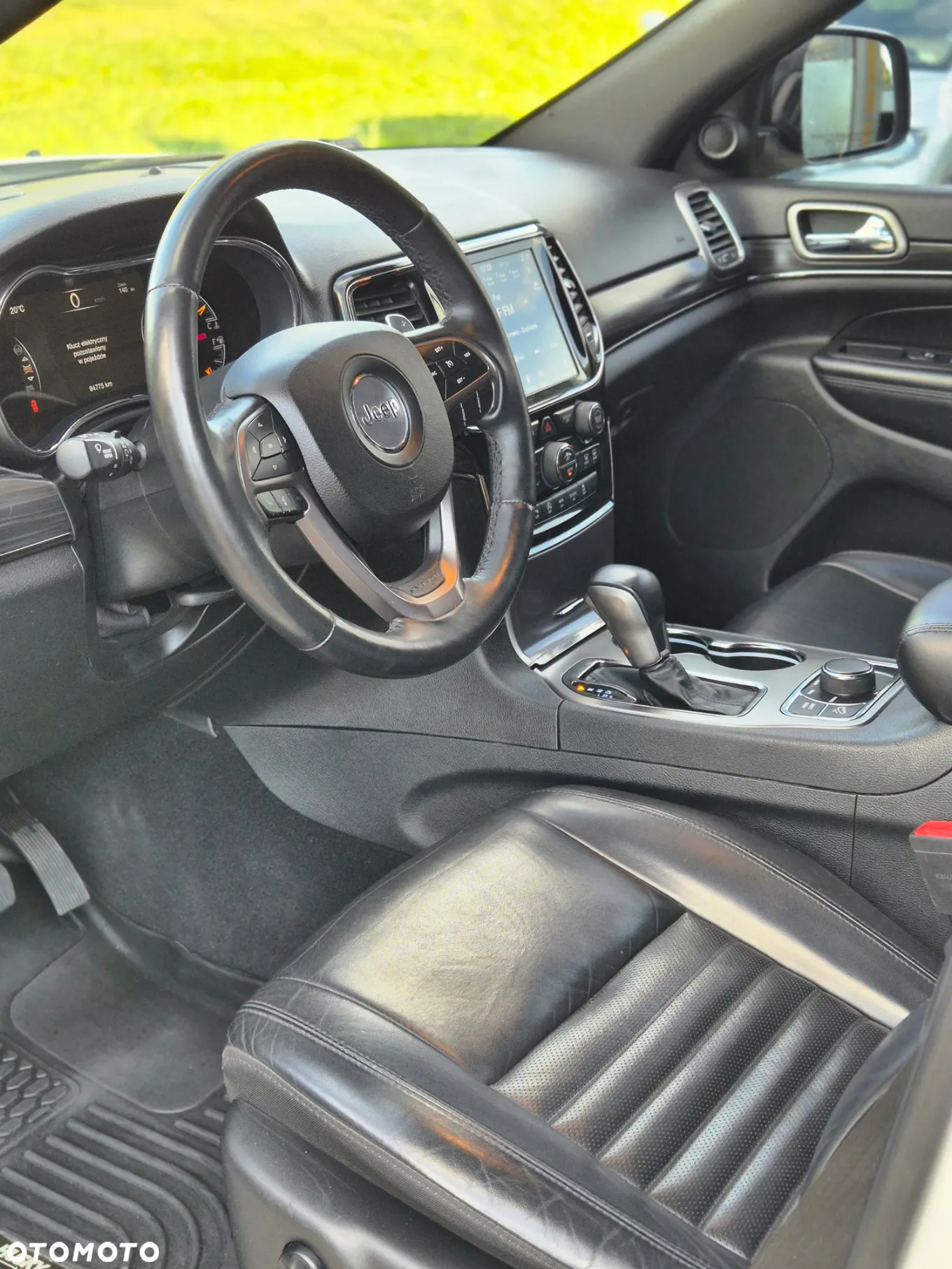 Jeep Grand Cherokee - 27