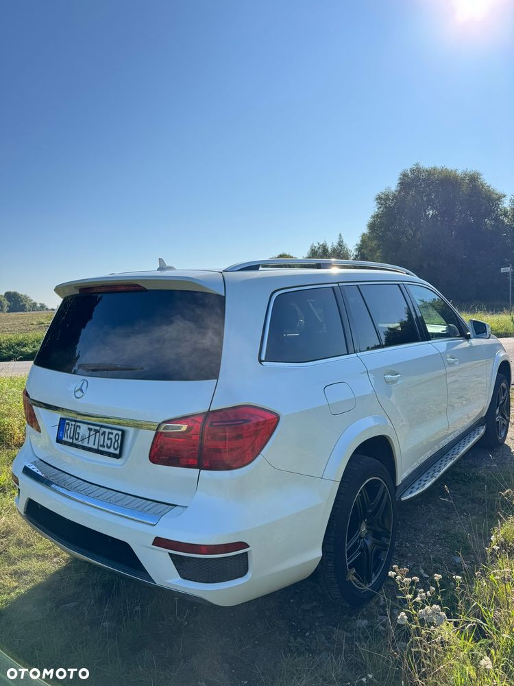 Mercedes-Benz GL 350 BlueTEC 4-Matic - 2