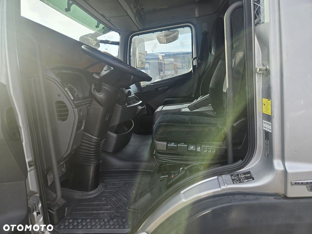 Mercedes-Benz 1223 - 6