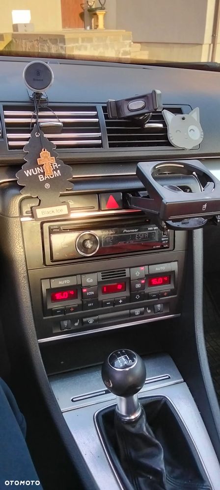 Audi A4 Limousine - 14