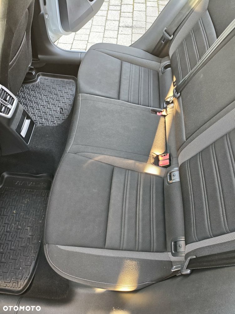 Skoda Octavia 1.6 TDI Style - 17