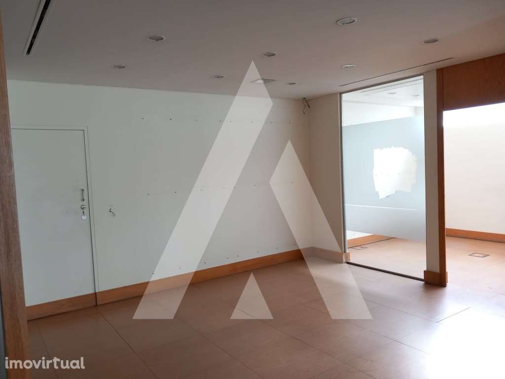 Loja no centro de Cortegaça - Ovar - Grande imagem: 5/16