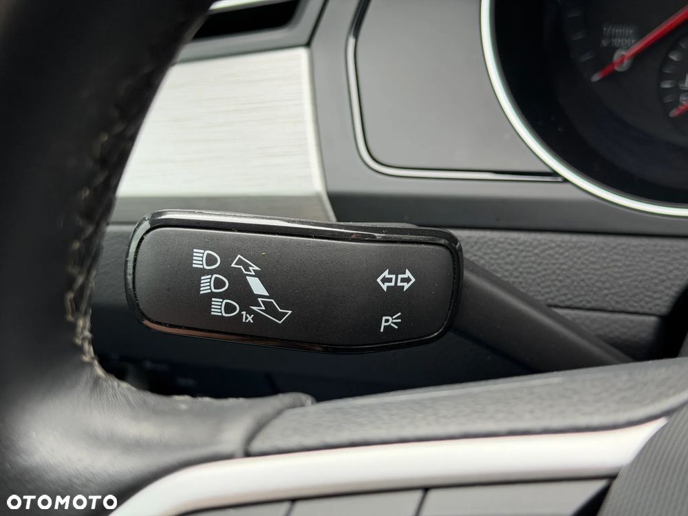 Volkswagen Passat 2.0 TDI EVO Essence - 17