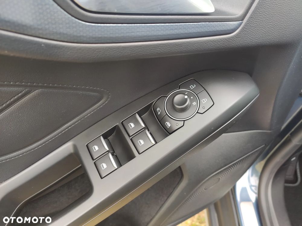 Ford Focus 1.0 EcoBoost mHEV Active X - 23