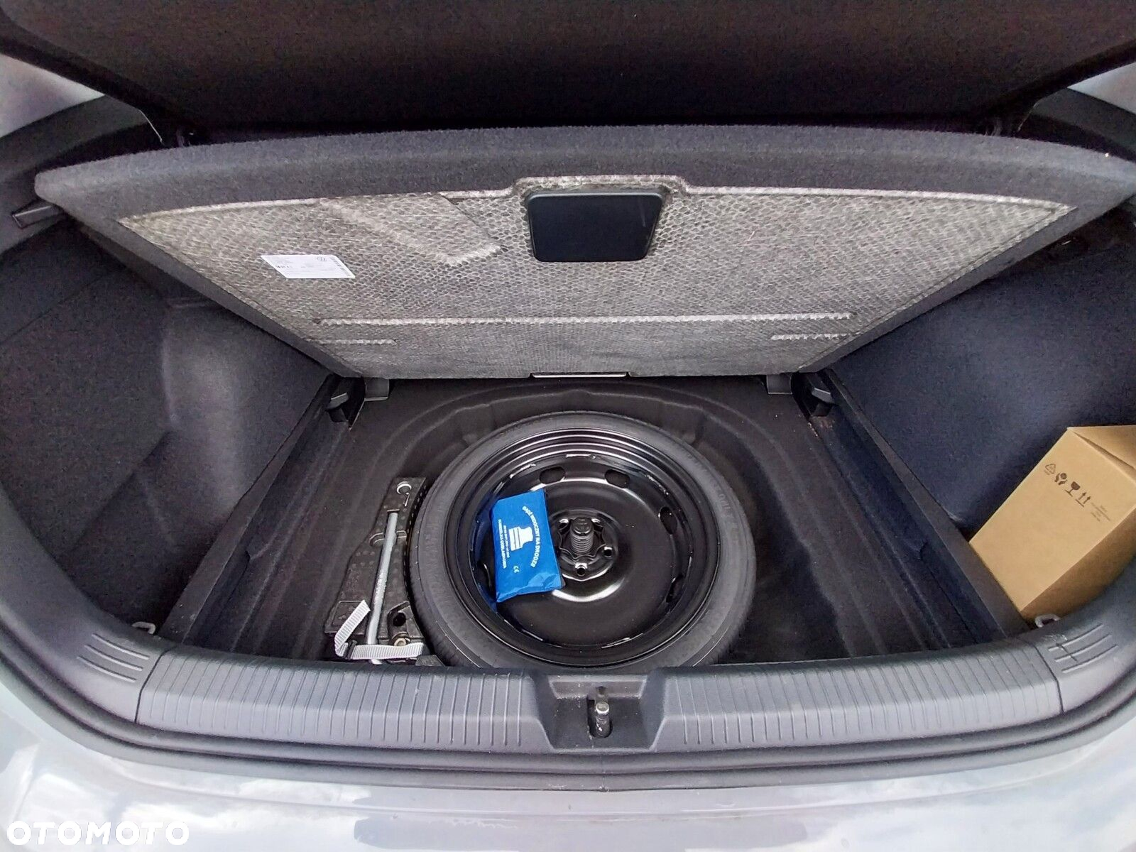Volkswagen Golf - 10