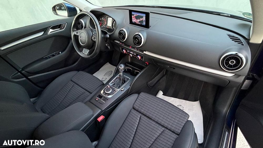 Audi A3 1.6 TDI DPF S tronic Ambiente - 10