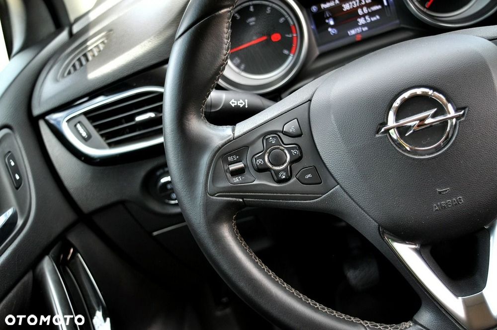 Opel Astra 1.4 T Dynamic S&S - 18