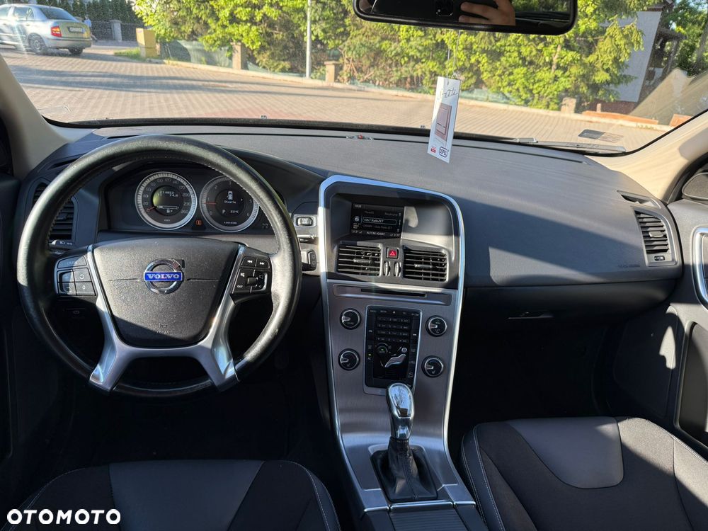 Volvo XC 60 2.4D AWD Momentum - 14