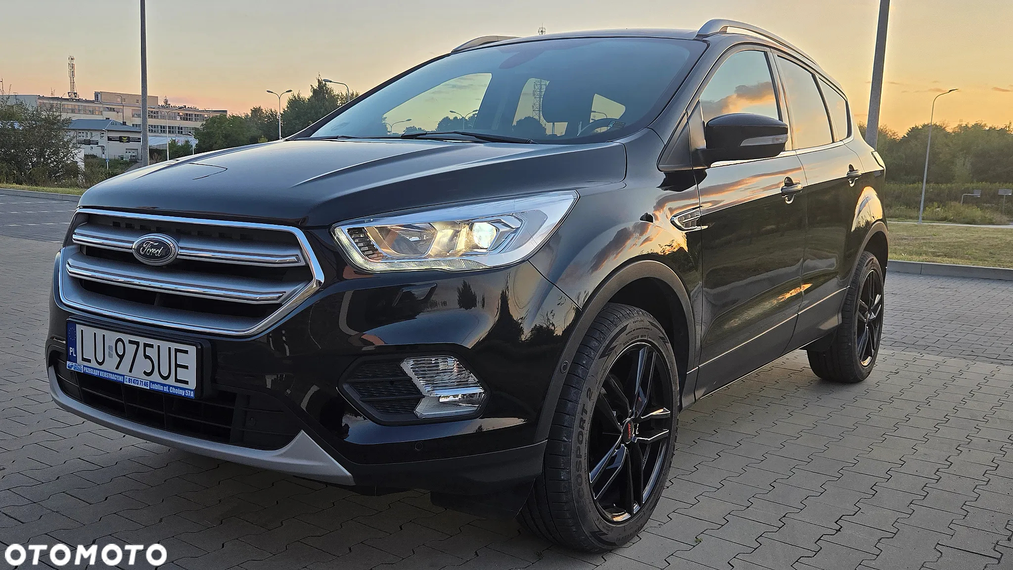 Ford Kuga 1.5 EcoBoost 2x4 Titanium - 2