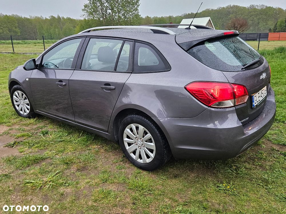 Chevrolet Cruze - 32