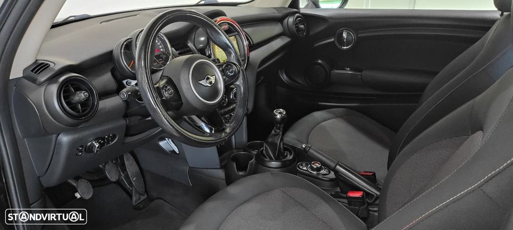 MINI 3 Portas One D - 16