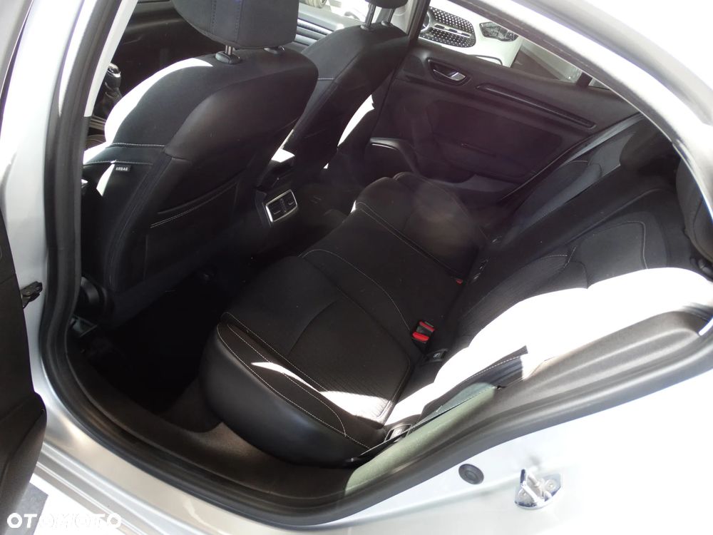 Renault Megane ENERGY TCe 100 INTENS - 28
