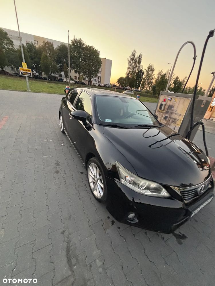 Lexus CT - 11