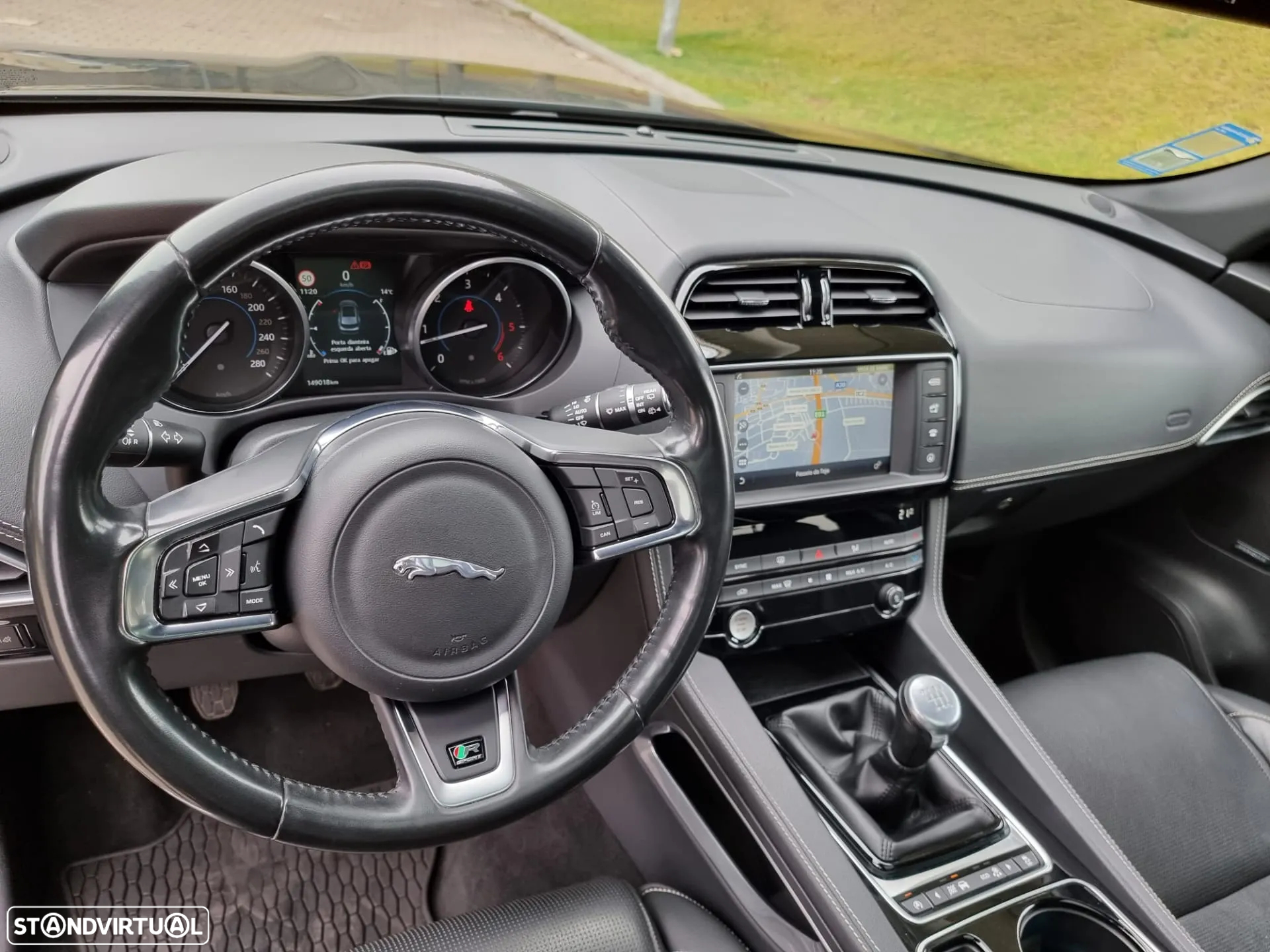 Jaguar F-Pace 2.0 i4D R-Sport - 16