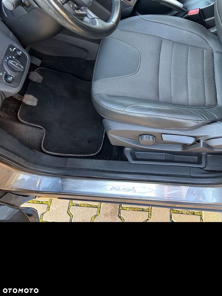 Ford Kuga - 20