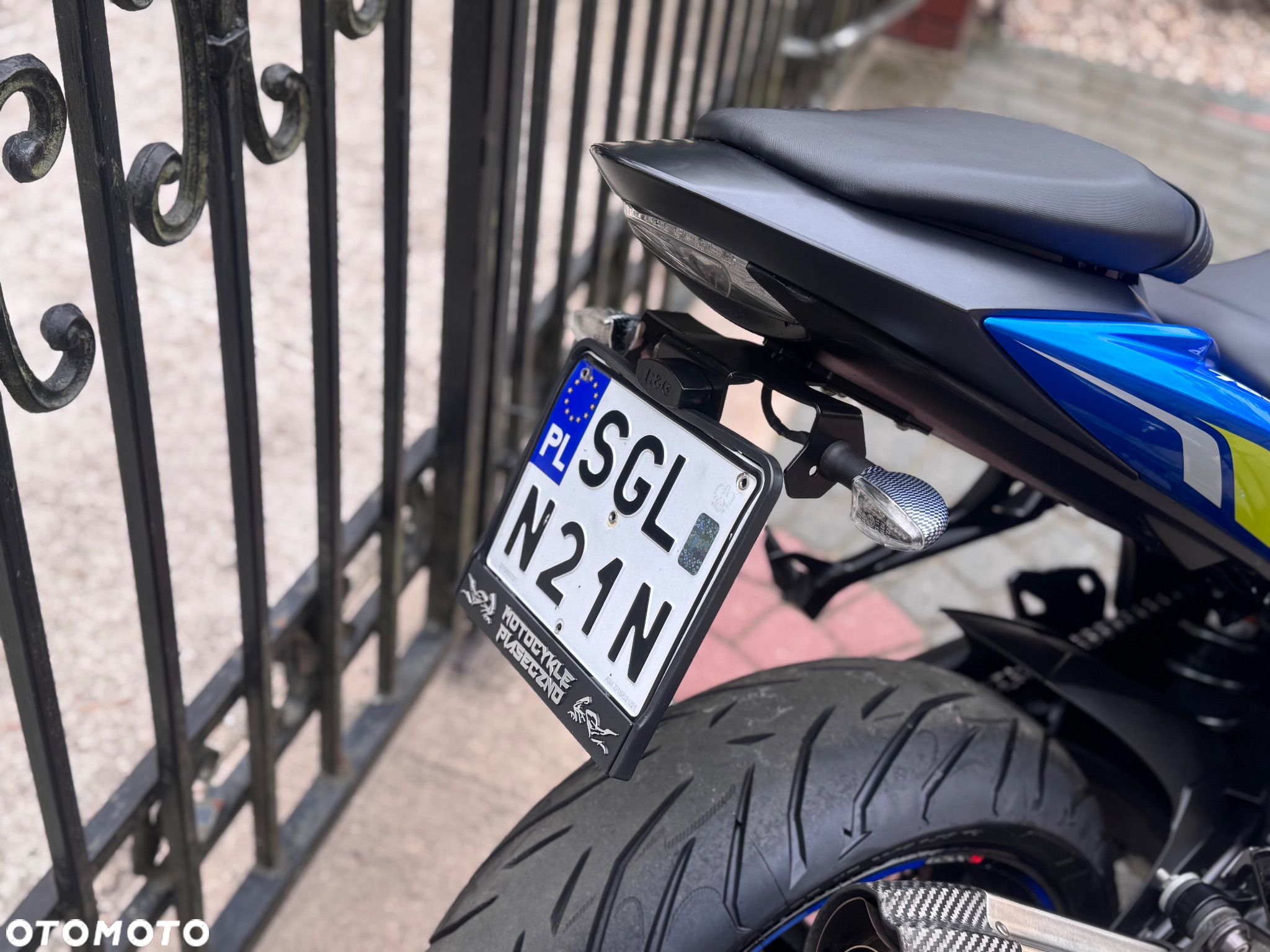 Suzuki GSX - 23