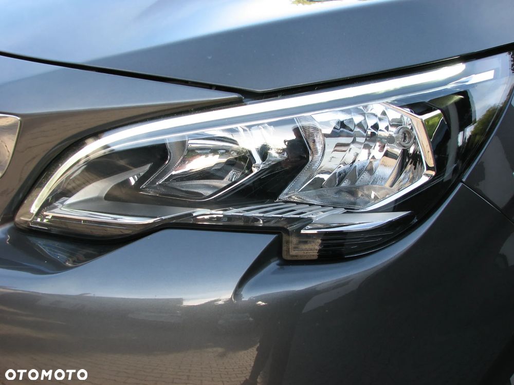 Peugeot 5008 BlueHDI 130 Allure Business-Paket - 34