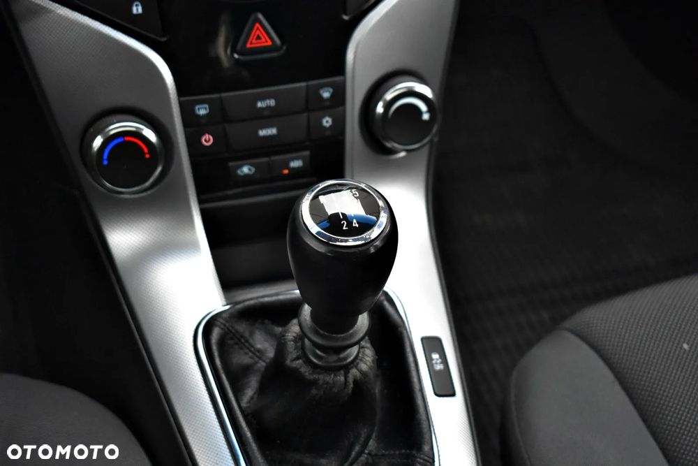 Chevrolet Cruze 1.8 LT+ - 30