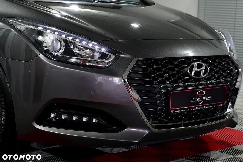 Hyundai i40 Kombi blue 1.6 Space - 38