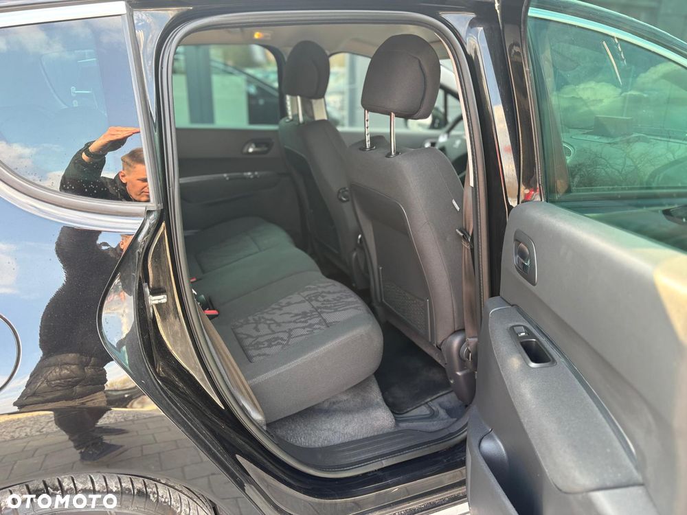 Peugeot 3008 Hybrid4 - 15