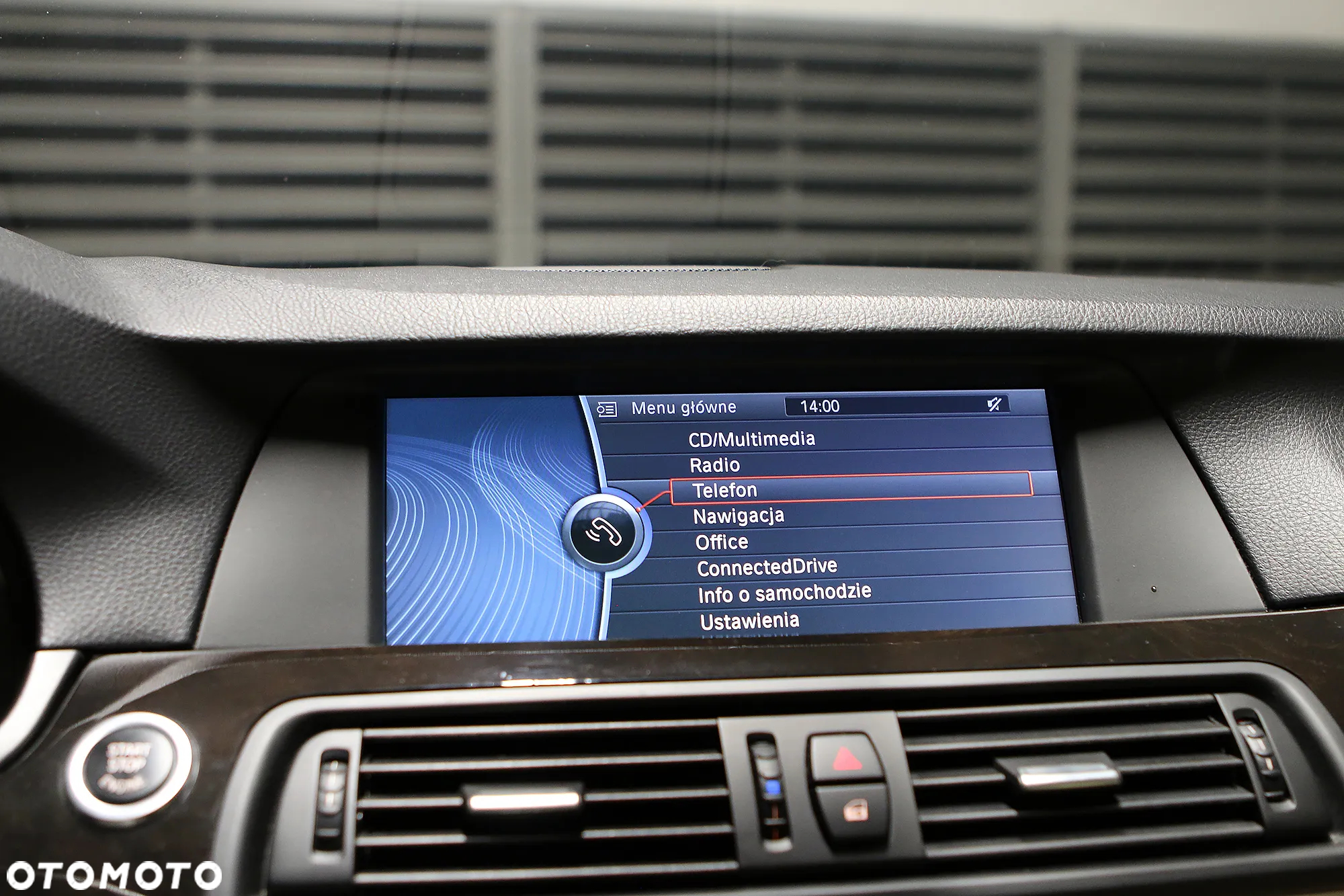 BMW Seria 5 528i - 32