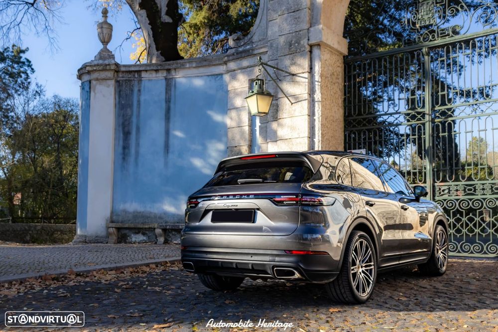 Porsche Cayenne - 10