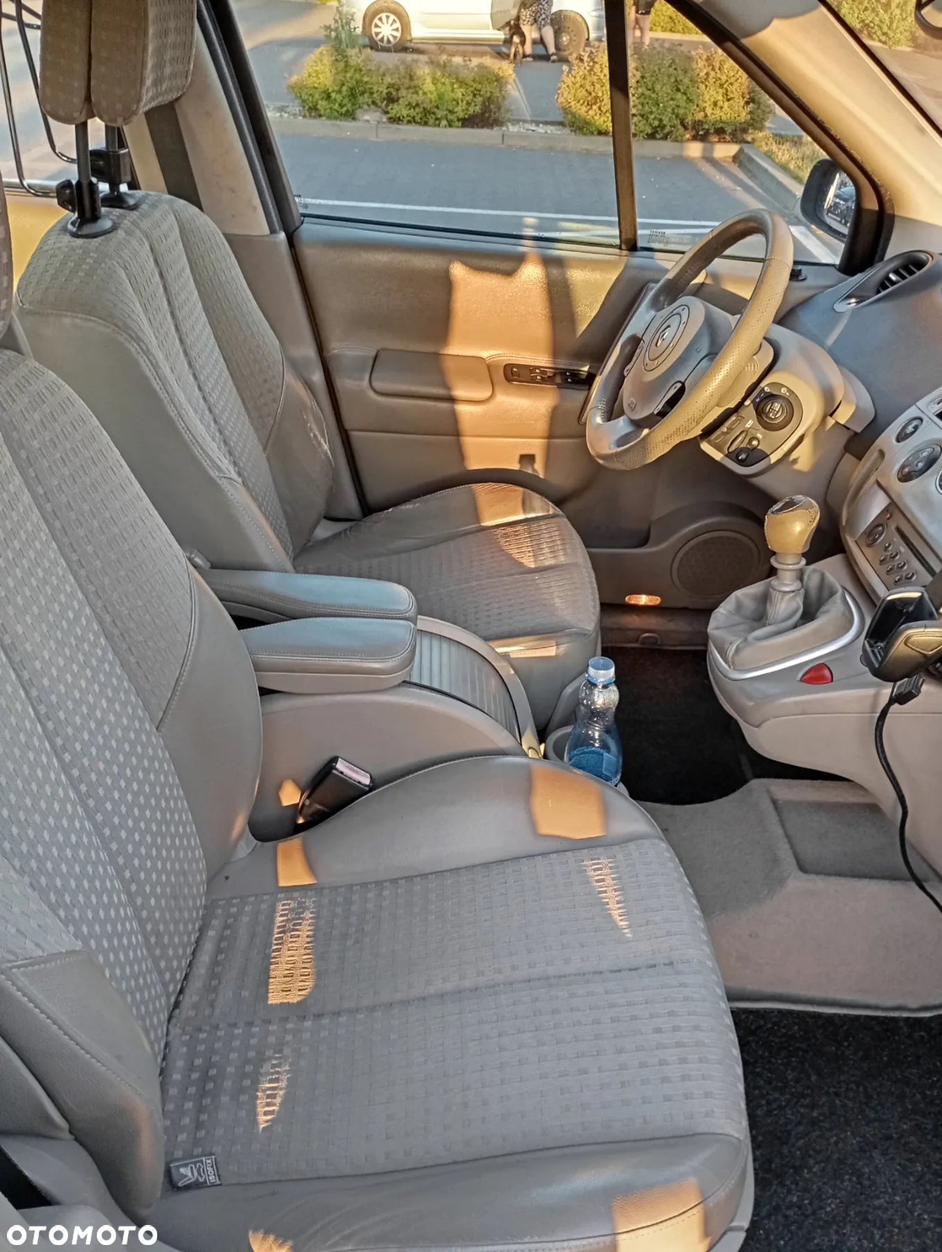 Renault Scenic 2.0 16V Luxe Privilege - 6