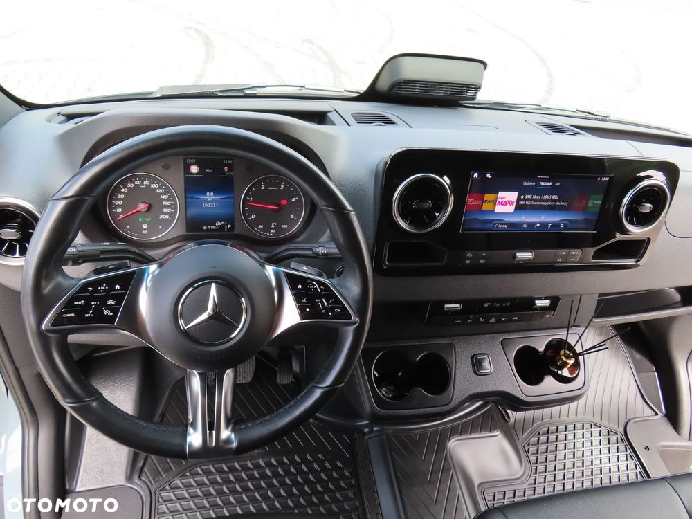 Mercedes-Benz Sprinter 319 CDI 190 KM 9G-Tronic Automat Furgon Blaszak Ekstra Długi LONG MAXI + 4800 mm Wysoki Dach WZMACNIANY Rozstaw Osi 4325 mm FULL Opcja Wyposażenia Stan Auta Nowy Jak Z Salonu OKAZJA DOSTEPNY I GOTOWY - 31