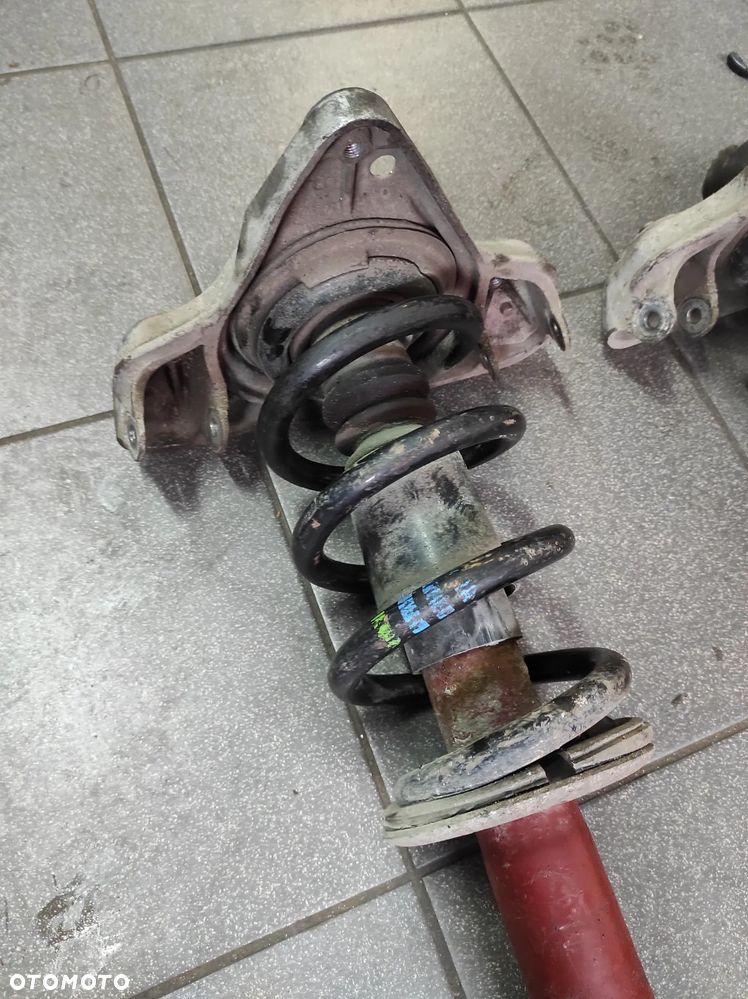 PRZEDNIE AMORTYZATORY MCPERSON AUDI A4 B7 3.0 TDI S-LINE - 2