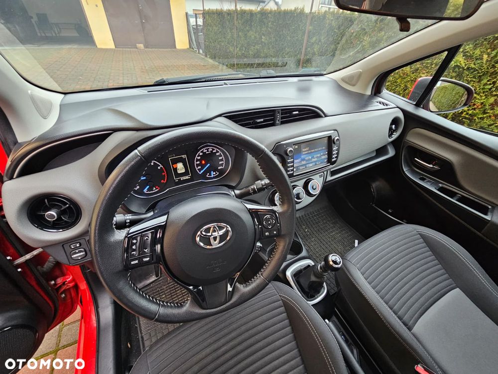 Toyota Yaris 1.5 Premium - 6