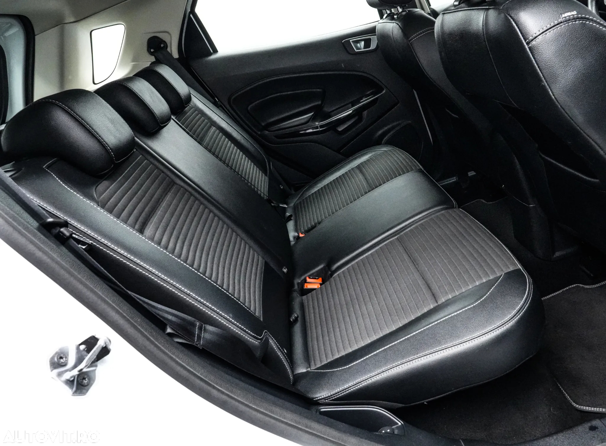 Ford EcoSport 1.5 EcoBlue Titanium - 17