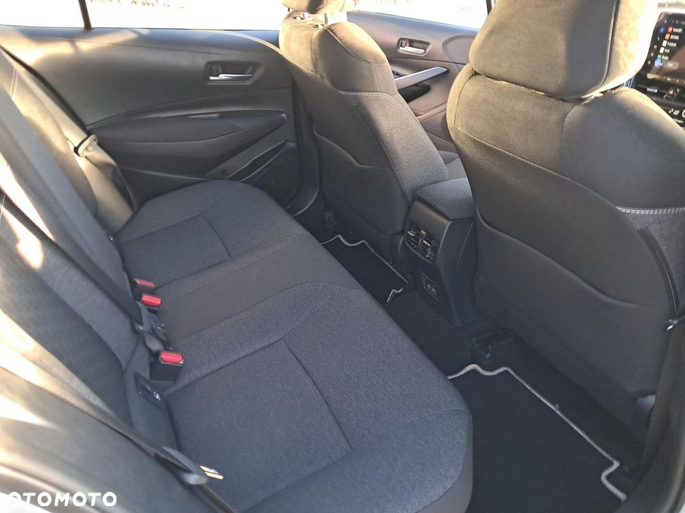 Toyota Corolla 1.8 Hybrid Comfort - 16