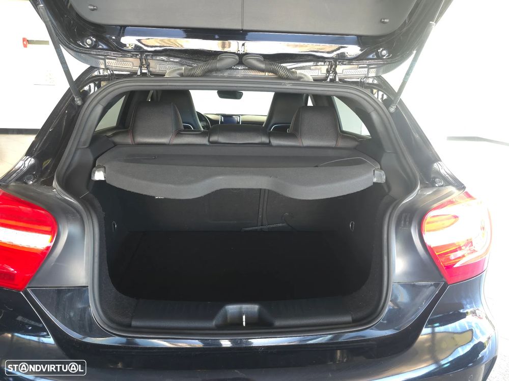 Mercedes-Benz A 180 CDI BE Edition AMG Line - 15
