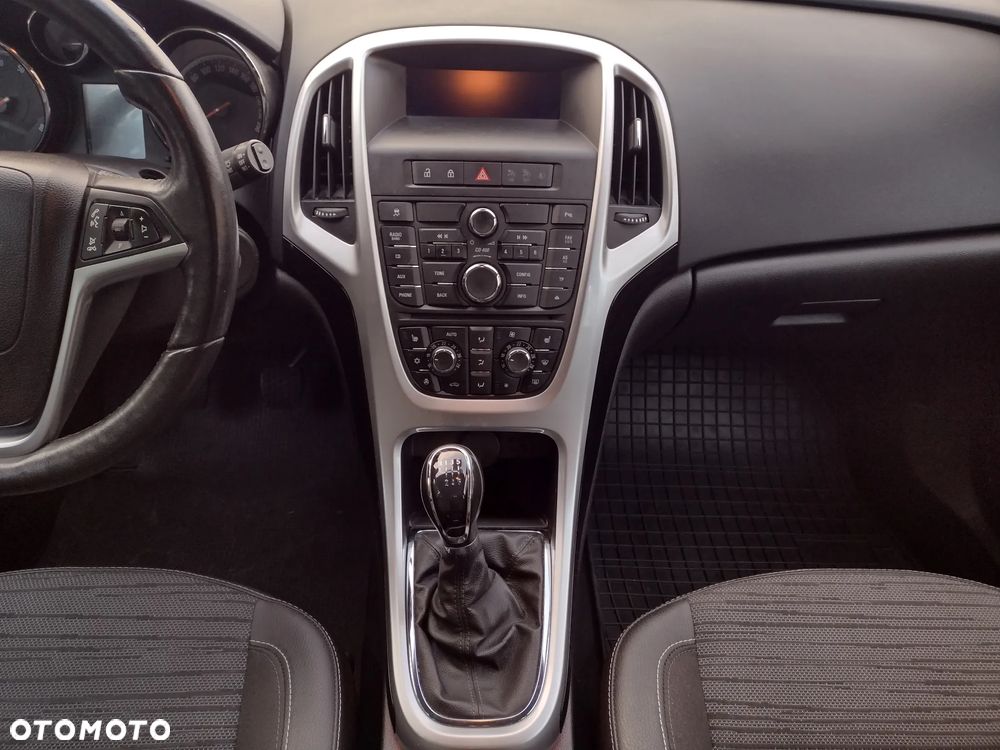 Opel Astra 1.4 Turbo Exklusiv - 18