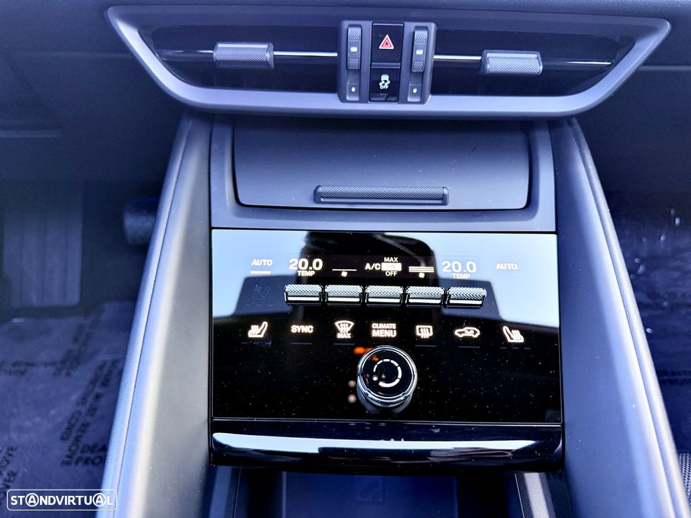 Porsche Macan Electric 4 - 20