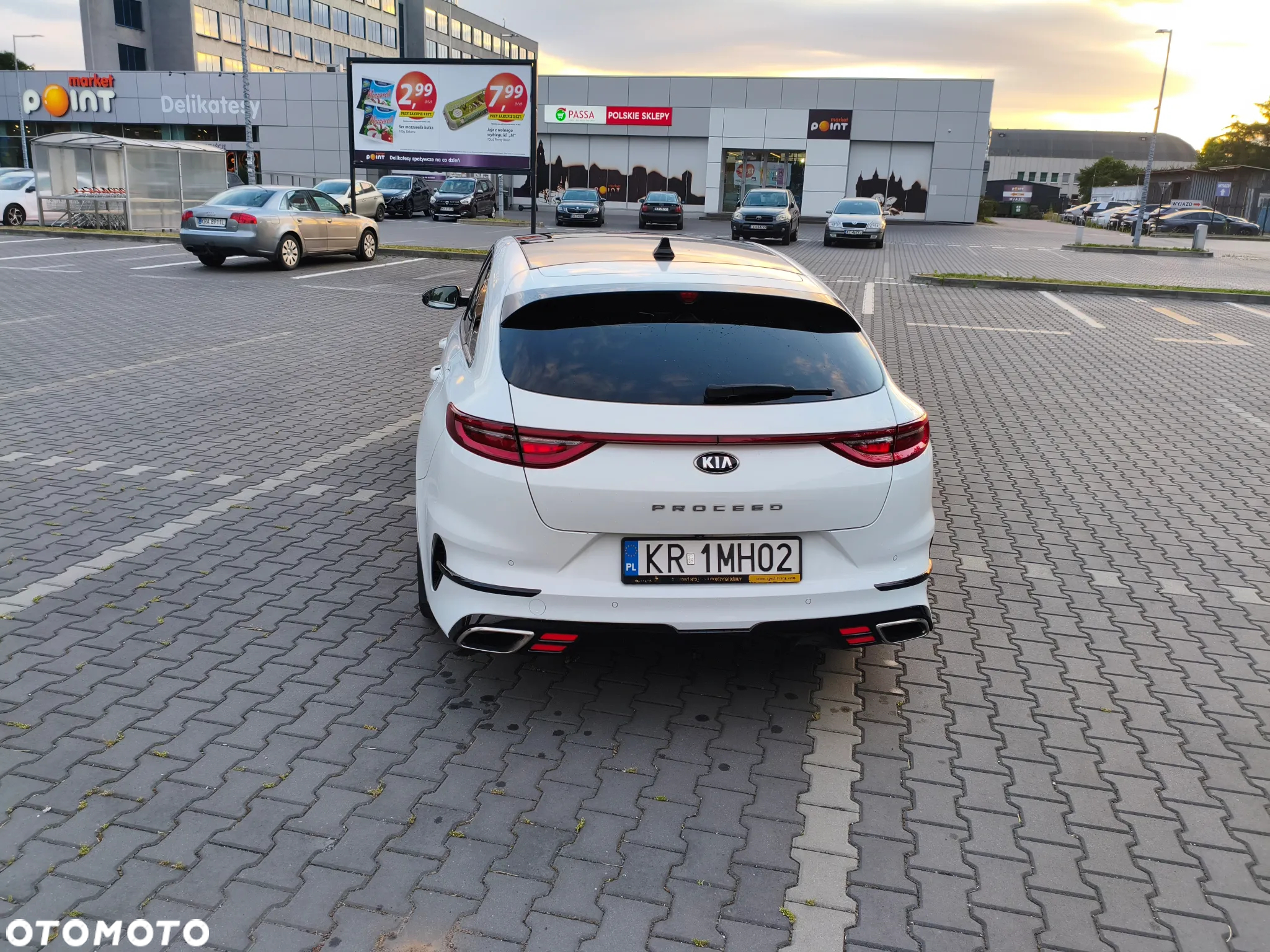 Kia ProCeed 1.6 T-GDI GT DCT - 12