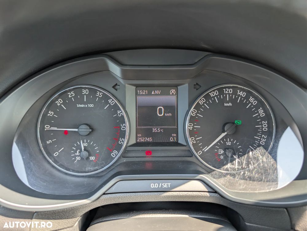 Skoda Octavia 1.6 TDI DSG Style - 28