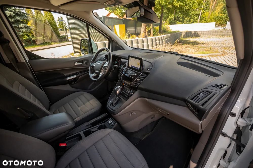 Ford Tourneo Connect Grand - 31