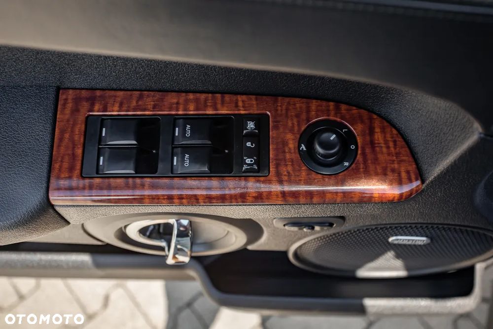 Jeep Commander 3.0 CRD Limited - 26