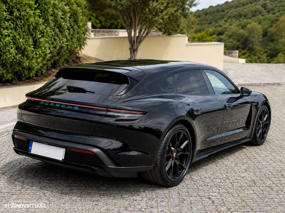 Porsche Taycan Sport Turismo GTS - 10