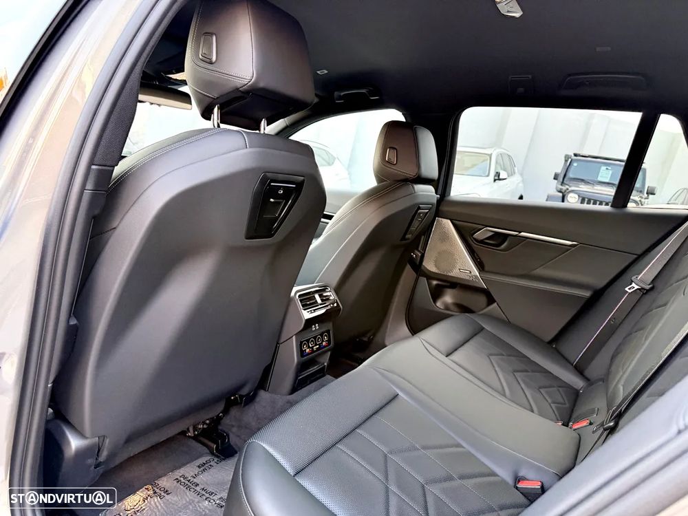 BMW 530 e Pack Desportivo M Pro - 34