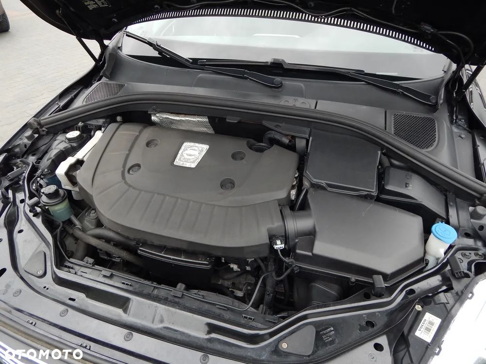 Volvo XC 60 D4 AWD Geartronic Momentum - 24