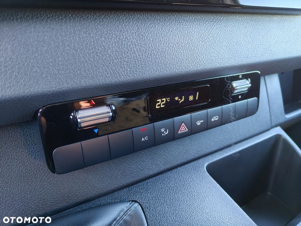 Mercedes-Benz Sprinter - 16
