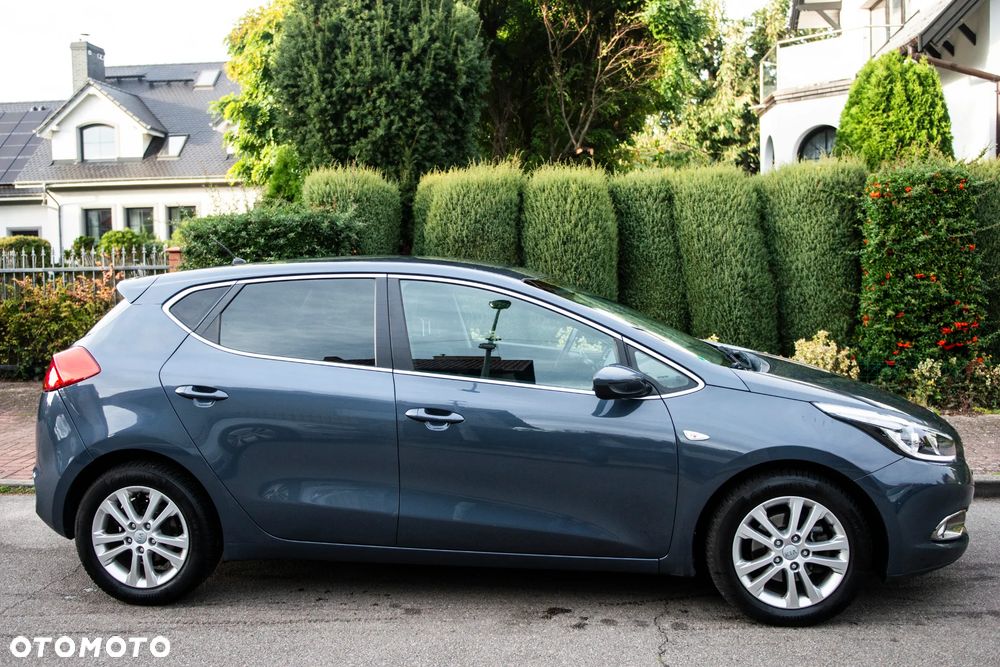 Kia Ceed 2013 photo 4