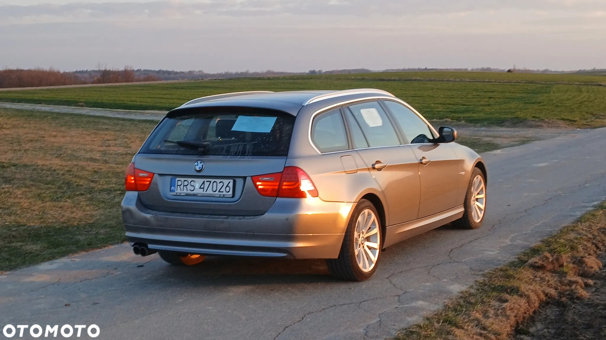 BMW Seria 3 330d xDrive DPF Touring - 9