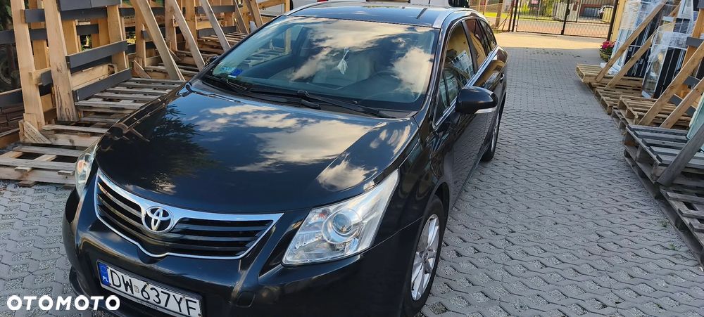 Toyota Avensis 2.0 D-4D 2010 - 1
